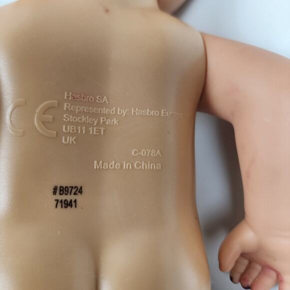 Baby Alive Face Paint Fairy 2016 Hasbro Toys (Brown Hair Green Eyes Nude) Doll - Picture 5 of 6